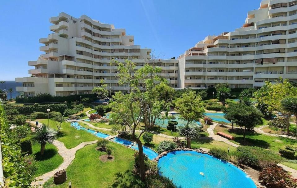 El Estudio De La Playa Benalbeach 324 Gran Terraza Vistas Al Mar Benalmádena Exterior photo