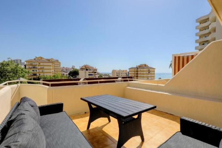 El Estudio De La Playa Benalbeach 324 Gran Terraza Vistas Al Mar Benalmádena Exterior photo
