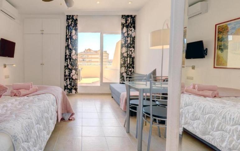 El Estudio De La Playa Benalbeach 324 Gran Terraza Vistas Al Mar Benalmádena Exterior photo
